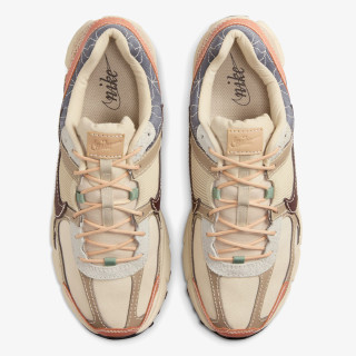 NIKE Спортни обувки Zoom Vomero 5 