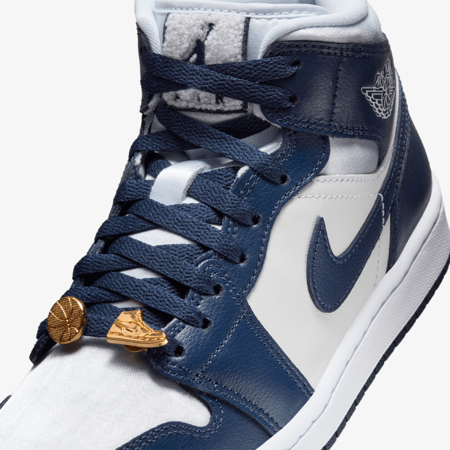 JORDAN Спортни обувки WMNS AIR JORDAN 1 MID SE 