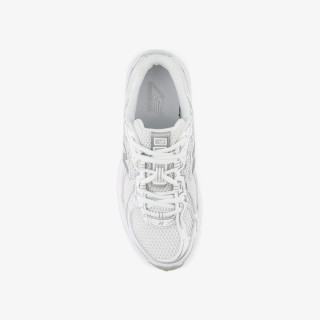 NEW BALANCE Спортни обувки K 740 