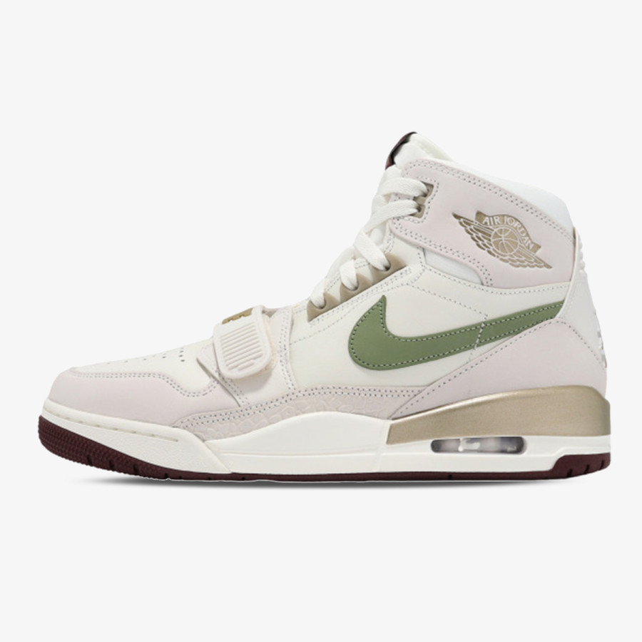 NIKE Спортни обувки AIR JORDAN LEGACY 312 
