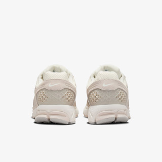 NIKE Спортни обувки Vomero 5 
