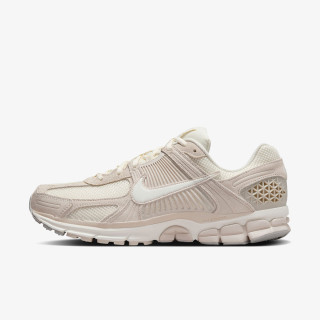 NIKE Спортни обувки Vomero 5 