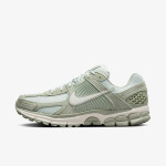 NIKE Спортни обувки Vomero 5 