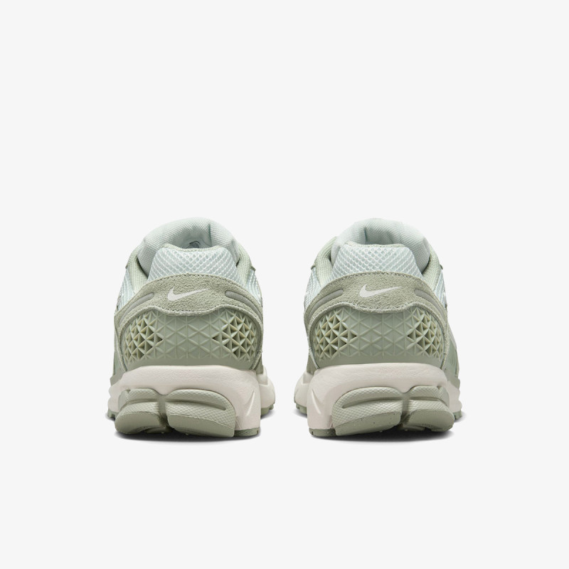 NIKE Спортни обувки Vomero 5 