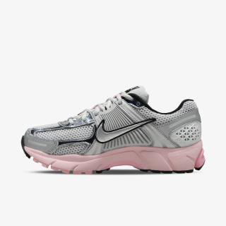 NIKE Спортни обувки Vomero 5 
