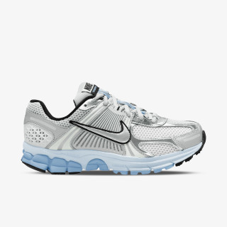 NIKE Спортни обувки Vomero 5 