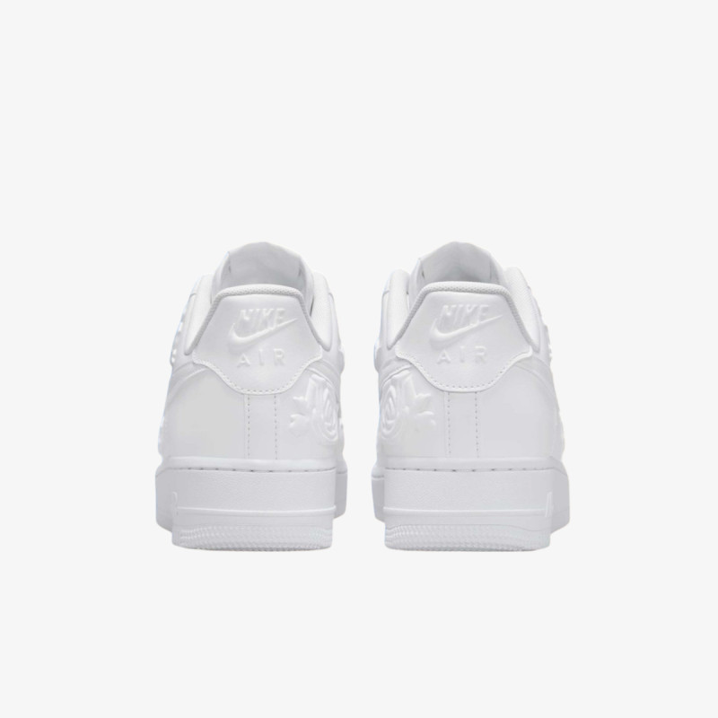 NIKE Спортни обувки WMNS AIR FORCE 1 '07 SE 