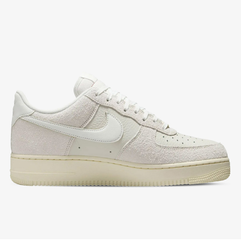 NIKE Спортни обувки AIR FORCE 1 '07 LX UNI 