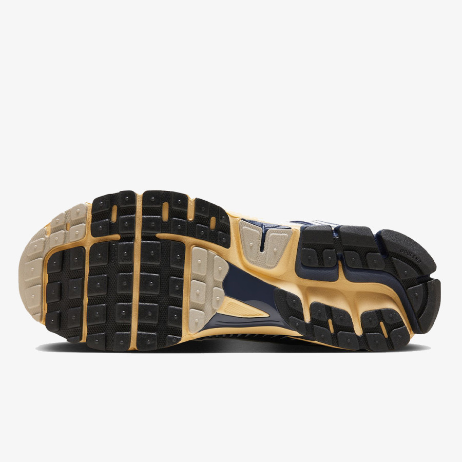 NIKE Спортни обувки NIKE ZOOM VOMERO 5 NCPS 