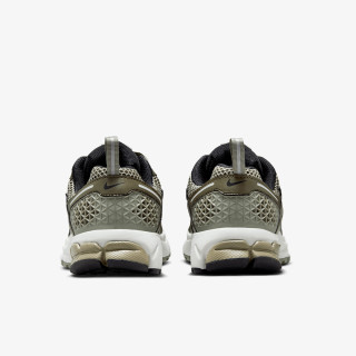 NIKE Спортни обувки VOMERO 5 BG 