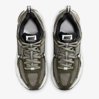 NIKE Спортни обувки VOMERO 5 BG 
