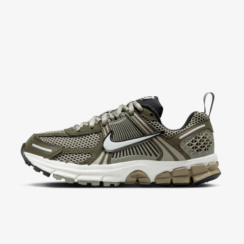NIKE Спортни обувки VOMERO 5 BG 