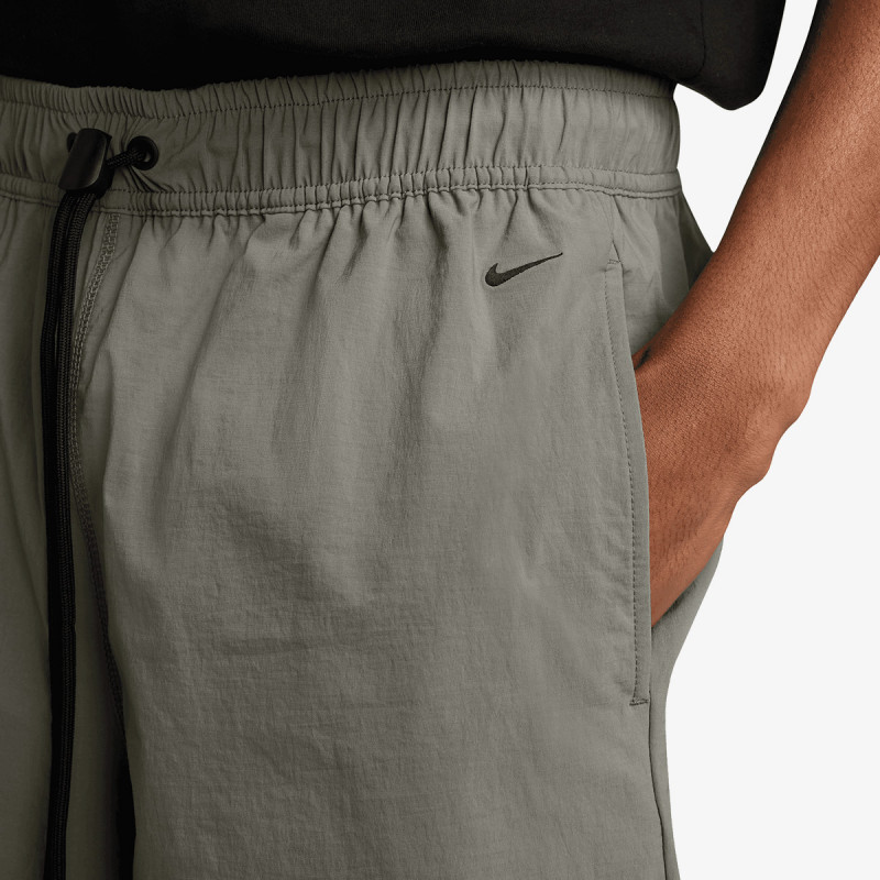 NIKE Къси панталони Tech 