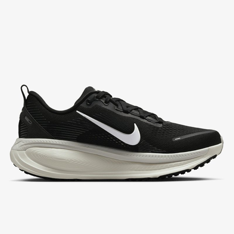 NIKE Спортни обувки NIKE VOMERO 18 