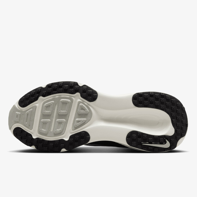NIKE Спортни обувки NIKE VOMERO 18 