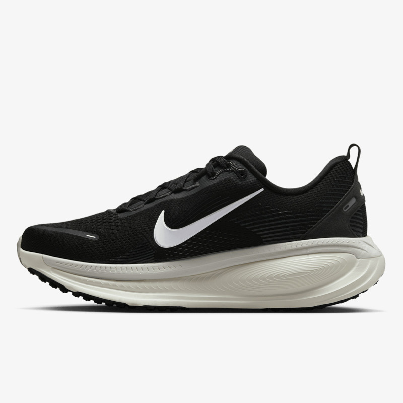 NIKE Спортни обувки NIKE VOMERO 18 
