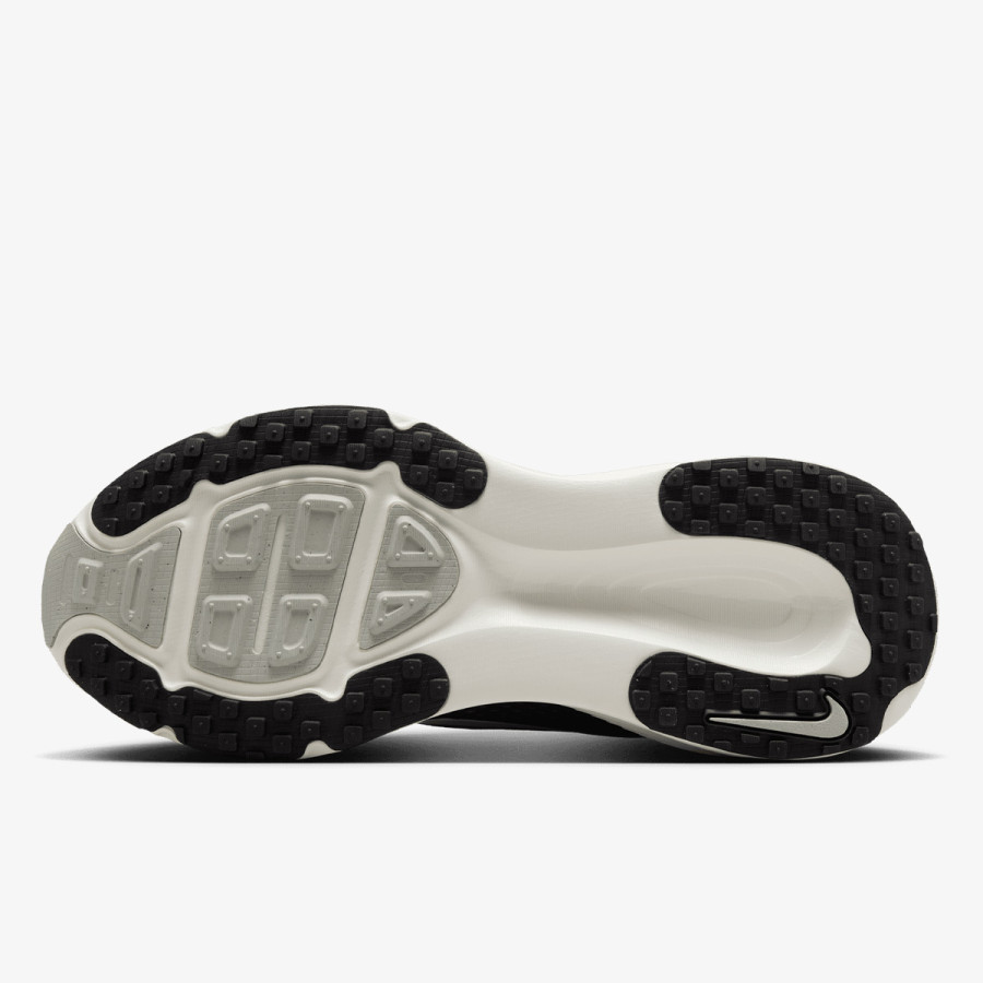 NIKE Спортни обувки NIKE VOMERO 18 