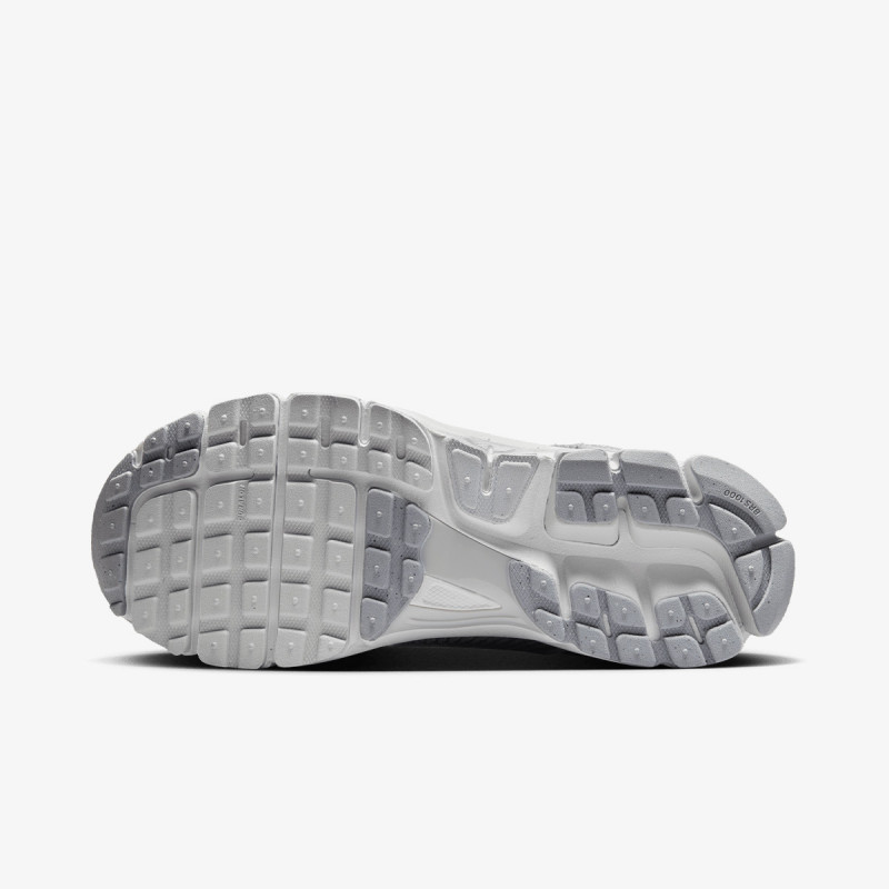 NIKE Спортни обувки W NIKE ZOOM VOMERO 5 SDE 