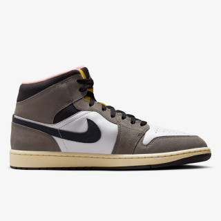 NIKE Спортни обувки AIR JORDAN 1 MID SE 