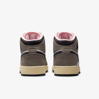 NIKE Спортни обувки AIR JORDAN 1 MID SE BG 