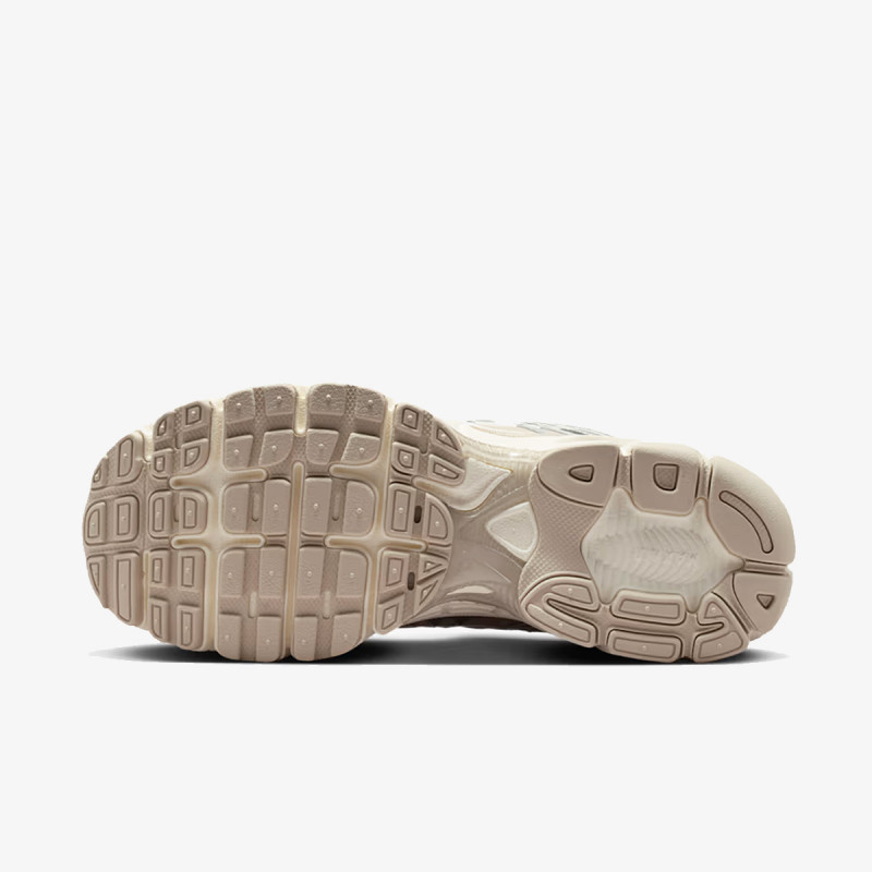NIKE Спортни обувки W NIKE AIR MAX MOTO 2K 