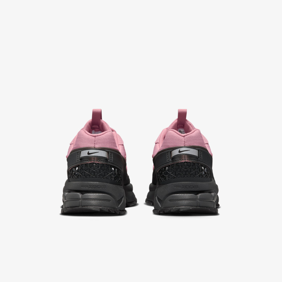NIKE Спортни обувки Zoom Vomero Roam 