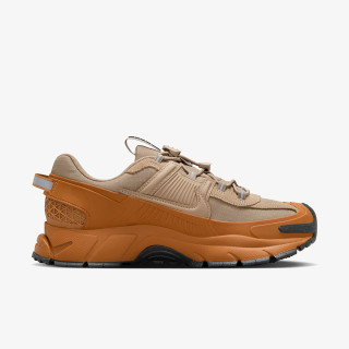 NIKE Спортни обувки W NIKE ZOOM VOMERO ROAM 