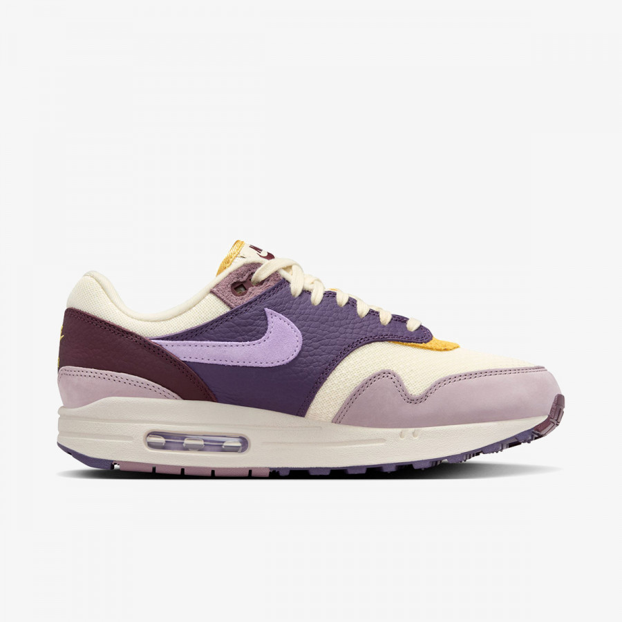 NIKE Спортни обувки W NIKE AIR MAX 1 SPE 