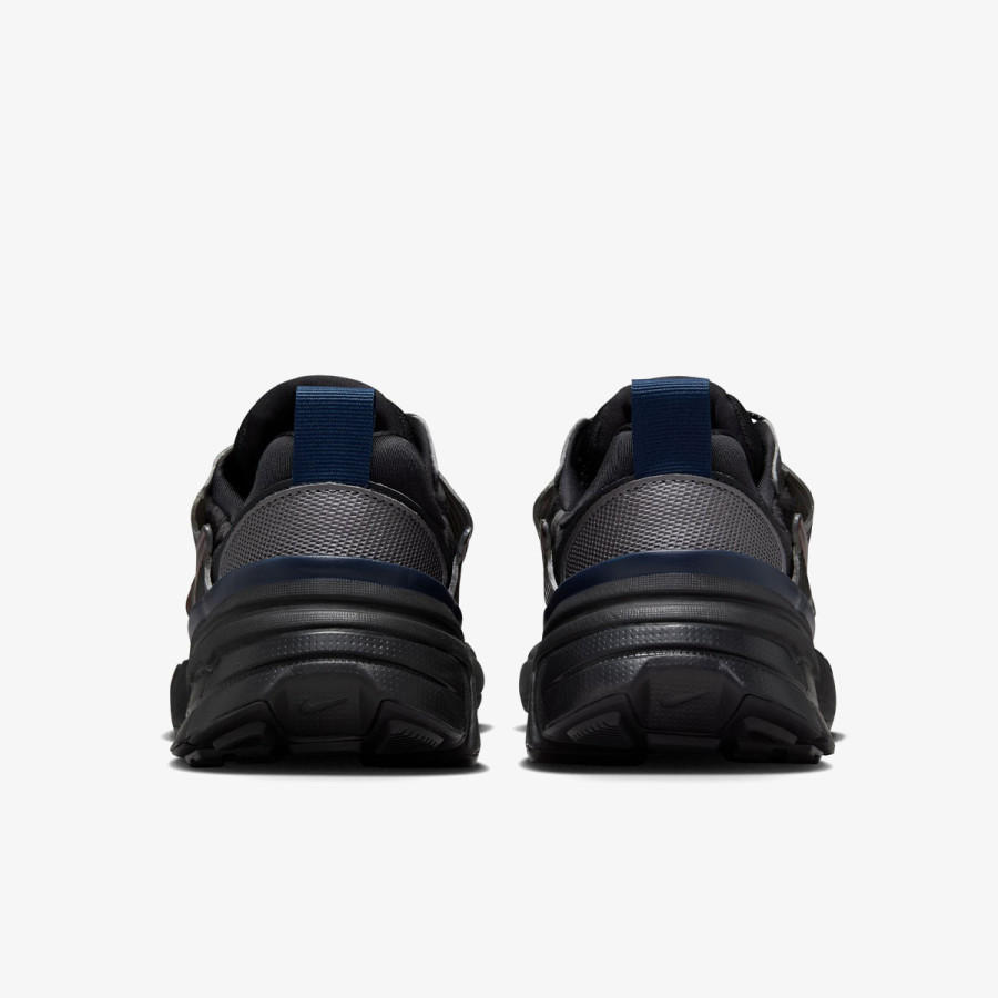 NIKE Спортни обувки NIKE V2K RUN UT 