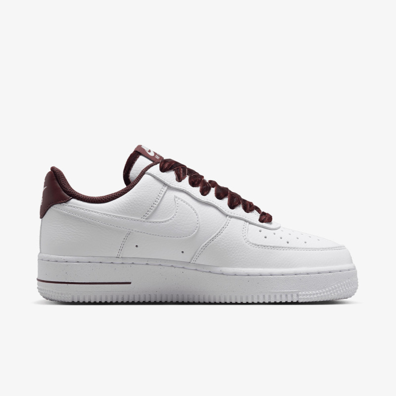 NIKE Спортни обувки W AIR FORCE 1 '07 LACE 