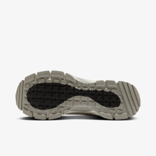 NIKE Спортни обувки NIKE ZOOM VOMERO ROAM 