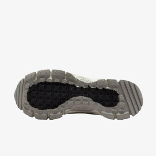 NIKE Спортни обувки W NIKE ZOOM VOMERO ROAM 