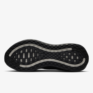 NIKE Спортни обувки NIKE VOMERO PLUS 