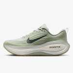 NIKE Спортни обувки Vomero Plus 