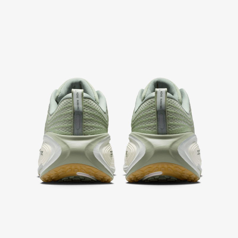 NIKE Спортни обувки NIKE VOMERO PLUS 