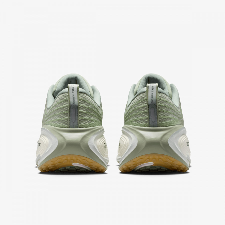 NIKE Спортни обувки NIKE VOMERO PLUS 