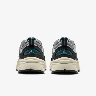 NIKE Спортни обувки JORDAN TRUNNER O/S 