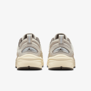 NIKE Спортни обувки JORDAN TRUNNER O/S 