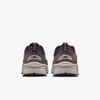 NIKE Спортни обувки JORDAN TRUNNER O/S 