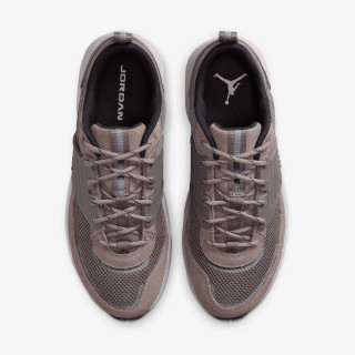 NIKE Спортни обувки JORDAN TRUNNER O/S 