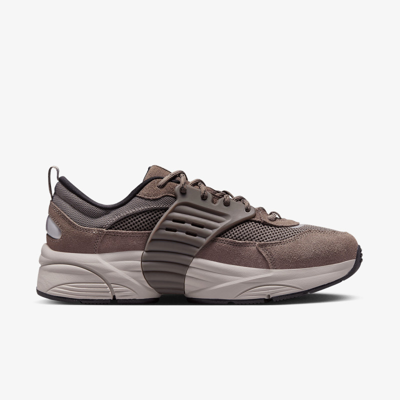 NIKE Спортни обувки JORDAN TRUNNER O/S 