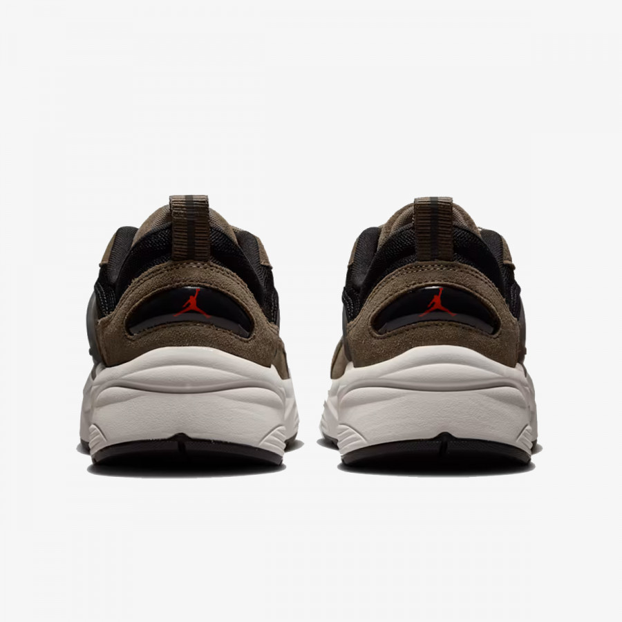 JORDAN Спортни обувки JORDAN TRUNNER O/S 