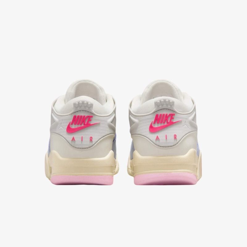 NIKE Спортни обувки WMNS AIR JORDAN 4 RM ESTR 
