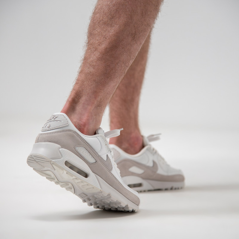 NIKE Спортни обувки AIR MAX 90 ESS+ 