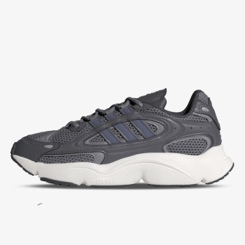 adidas Спортни обувки Ozmillen 