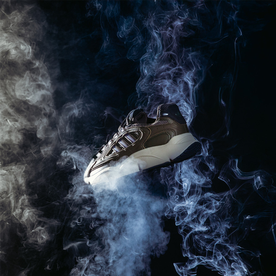 adidas Спортни обувки Ozmillen 