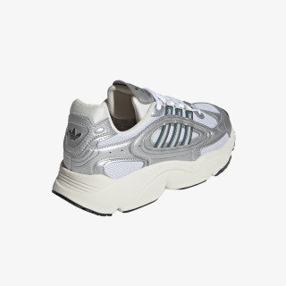 adidas Спортни обувки Ozmillen 