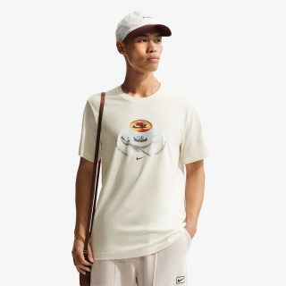 NIKE Тенискa U NSW TEE STD CAFE SWOOSH MUG 