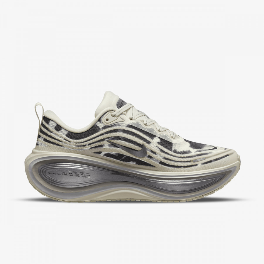 NIKE Спортни обувки W NIKE VOMERO PLUS SE 