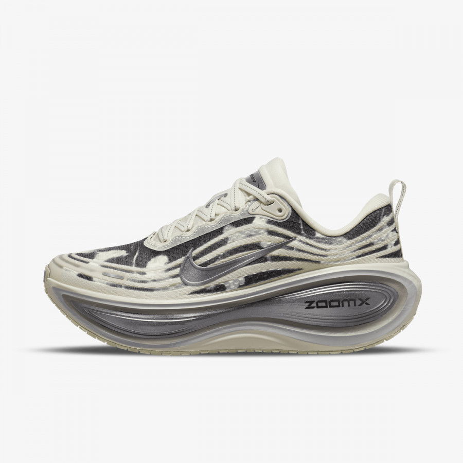 NIKE Спортни обувки W NIKE VOMERO PLUS SE 